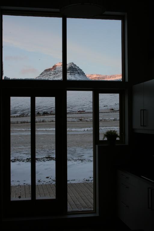 Oseyri Hlathan -The Barn Studio Apartment Stothvarfjorthur Exterior photo